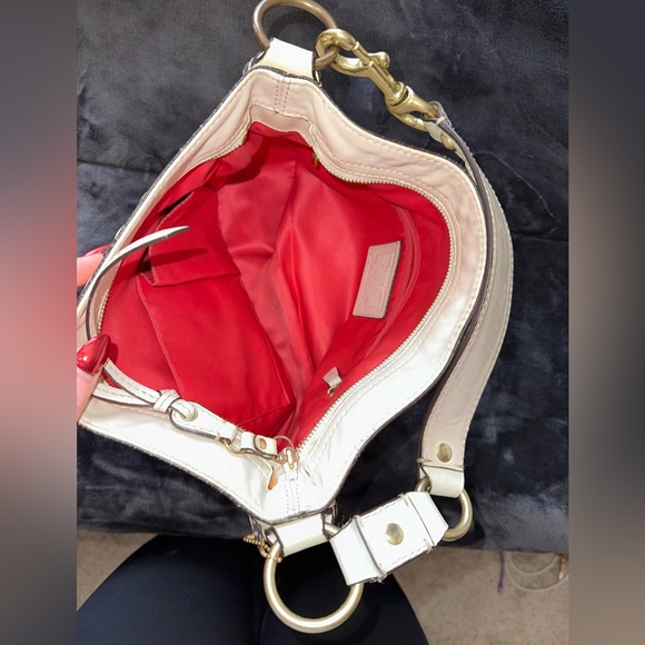 tan and creme canvas and leather coach shoulder purse - Picture 4 of 4